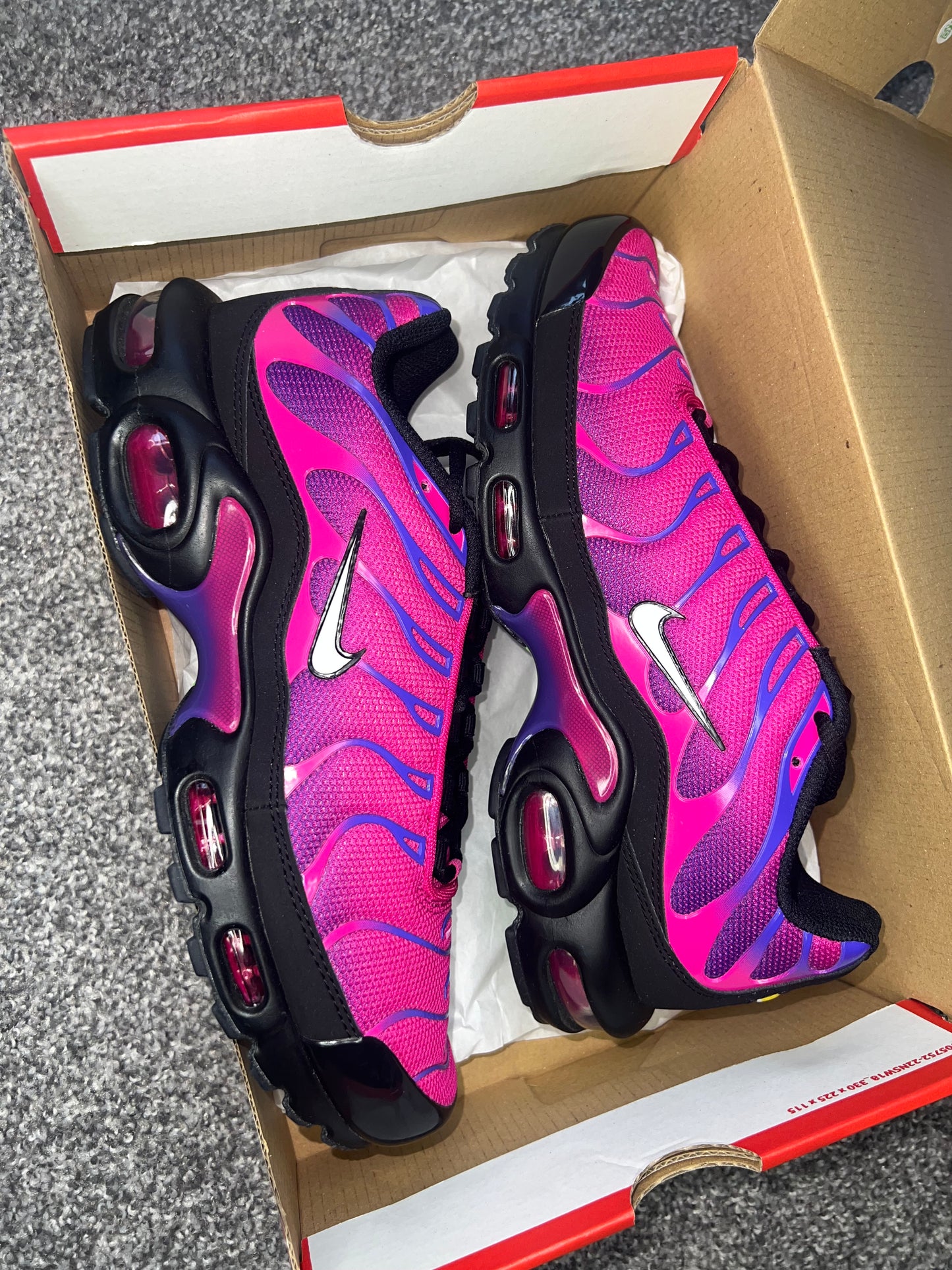NIKE TN AIR MAX PLUS - FIREBERRY