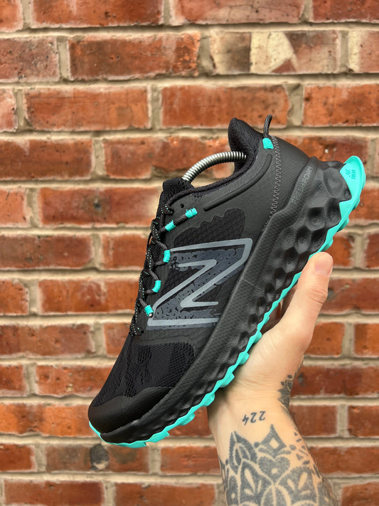 New Balance Tiffany foam runner