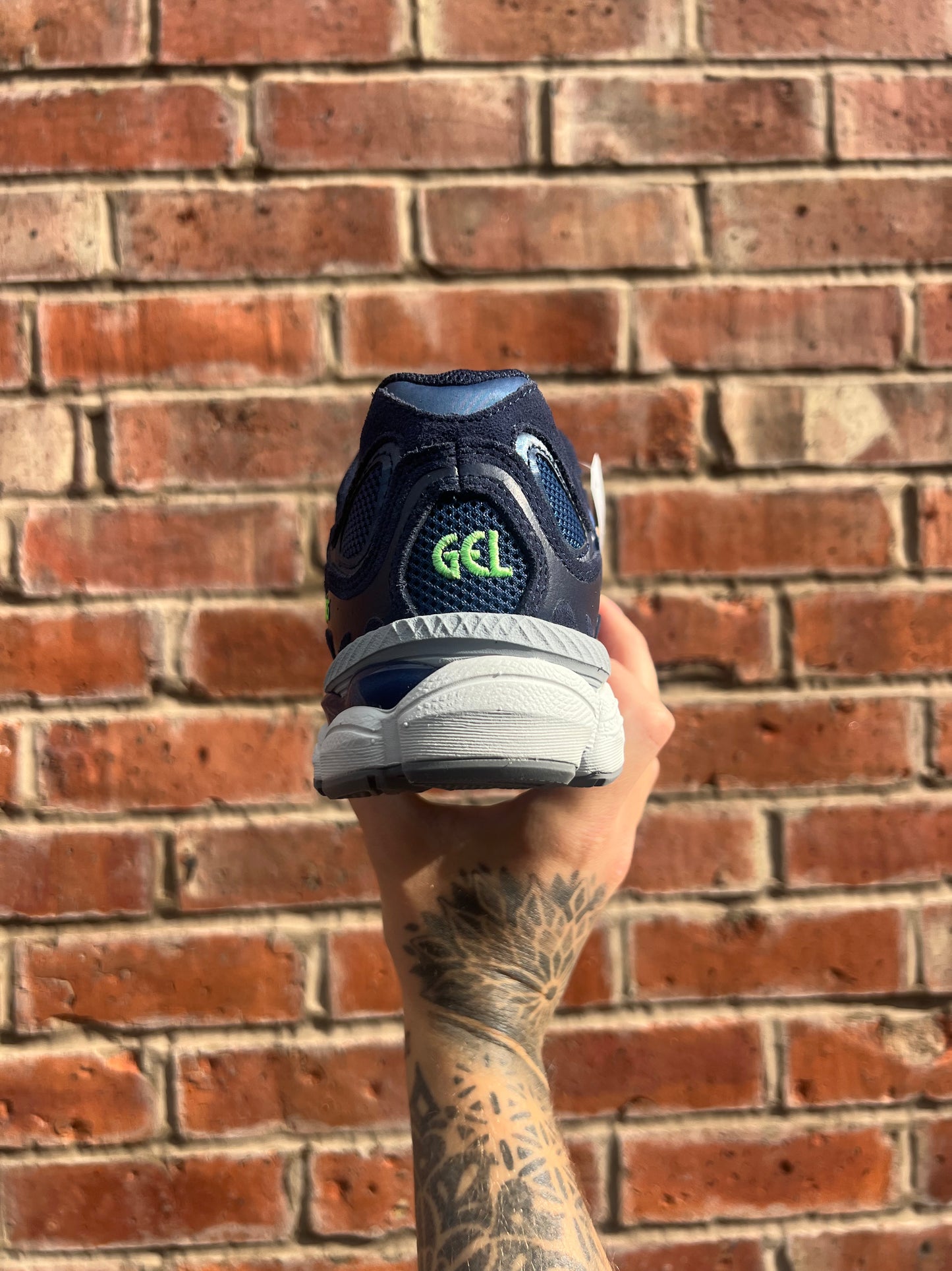 ASICS GEL NYC - NAVY NEON