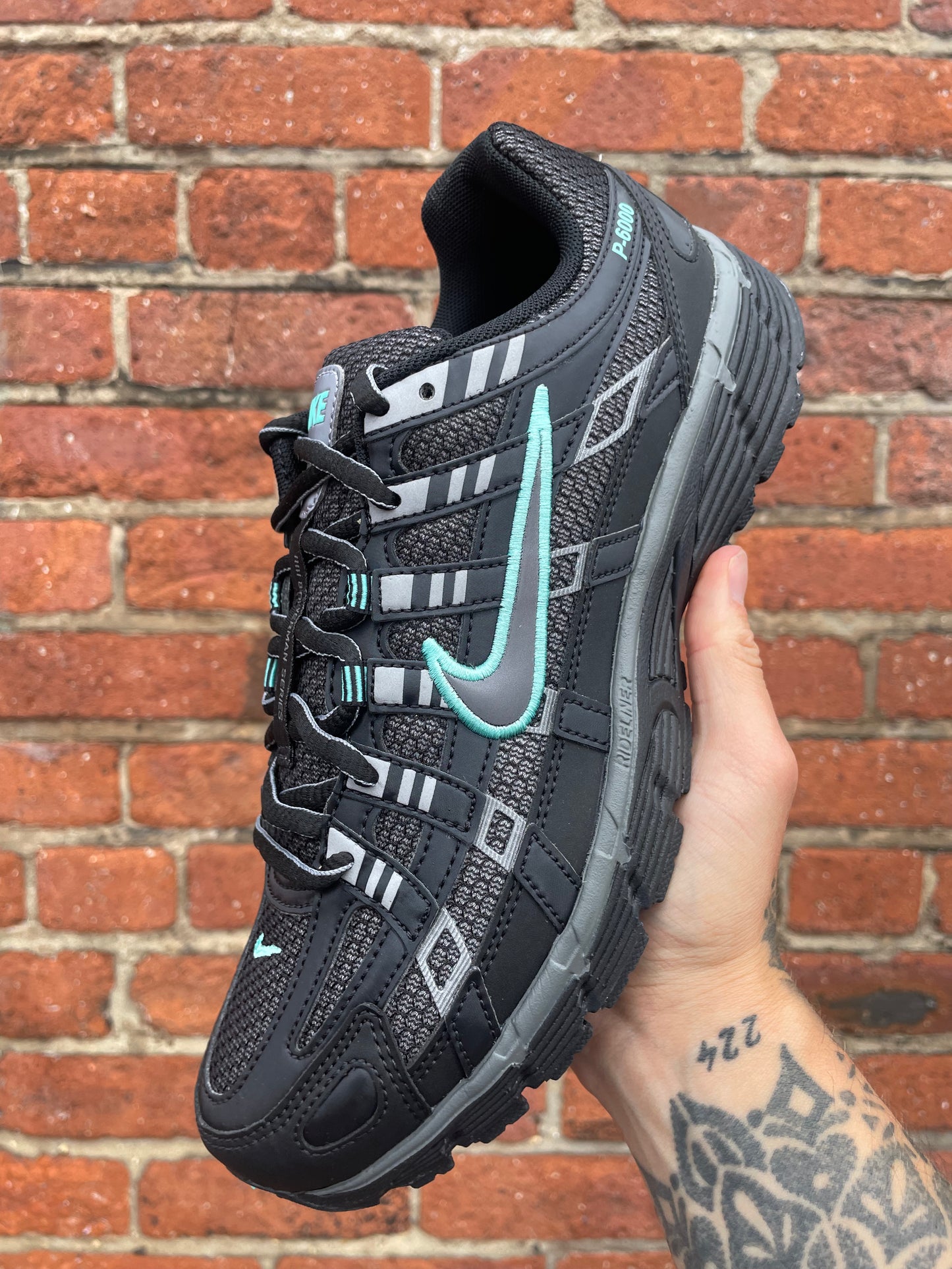 NIKE P-6000 -  BLACK HYPER TURQUOISE